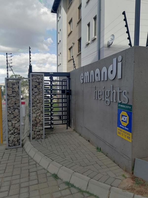 2 Bedroom Property for Sale in Fleurhof Gauteng
