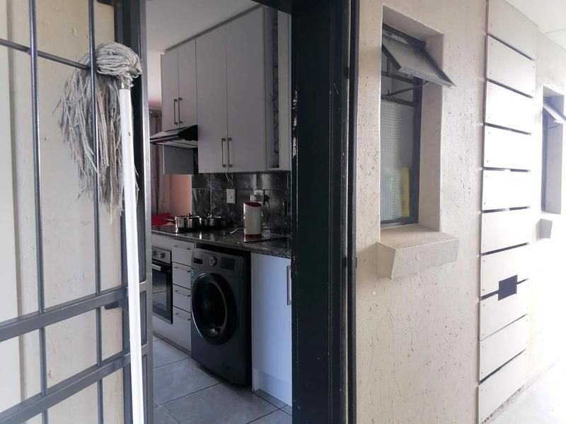 2 Bedroom Property for Sale in Fleurhof Gauteng