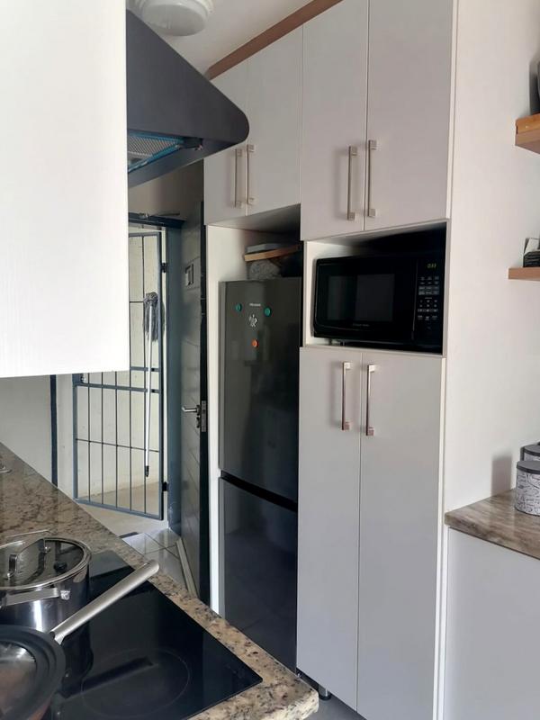 2 Bedroom Property for Sale in Fleurhof Gauteng