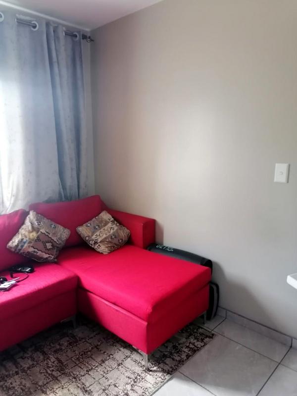 2 Bedroom Property for Sale in Fleurhof Gauteng