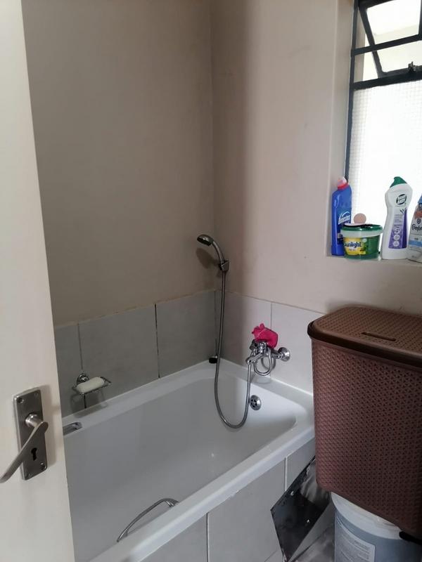 2 Bedroom Property for Sale in Fleurhof Gauteng