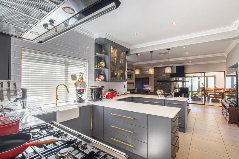 4 Bedroom Property for Sale in Ruimsig Gauteng