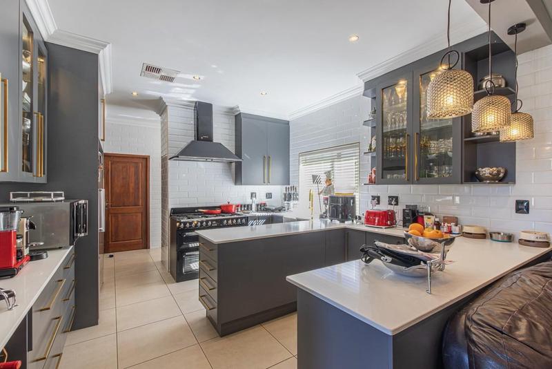 4 Bedroom Property for Sale in Ruimsig Gauteng