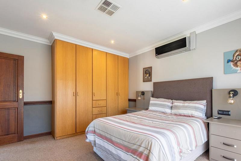 4 Bedroom Property for Sale in Ruimsig Gauteng