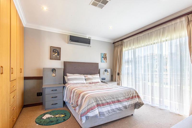 4 Bedroom Property for Sale in Ruimsig Gauteng