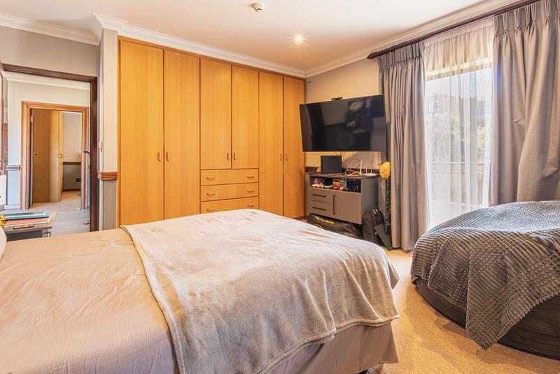 4 Bedroom Property for Sale in Ruimsig Gauteng