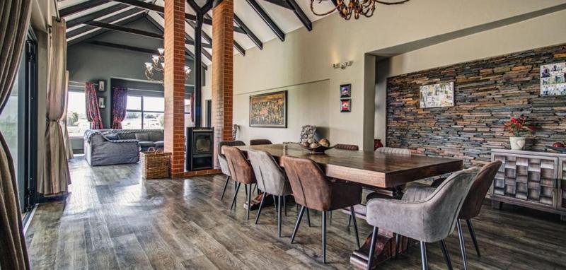 5 Bedroom Property for Sale in Bredell Gauteng
