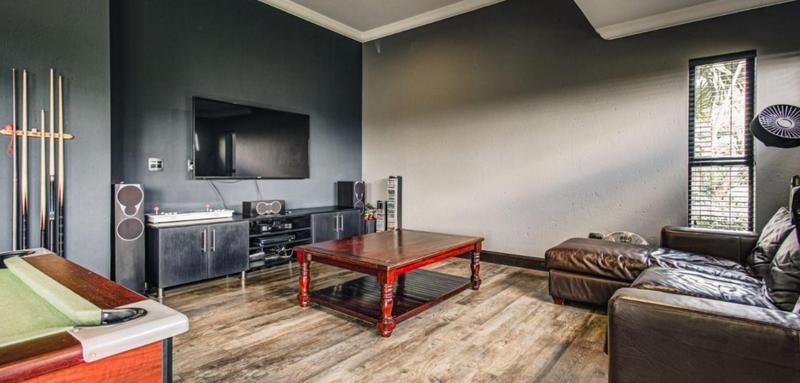 5 Bedroom Property for Sale in Bredell Gauteng