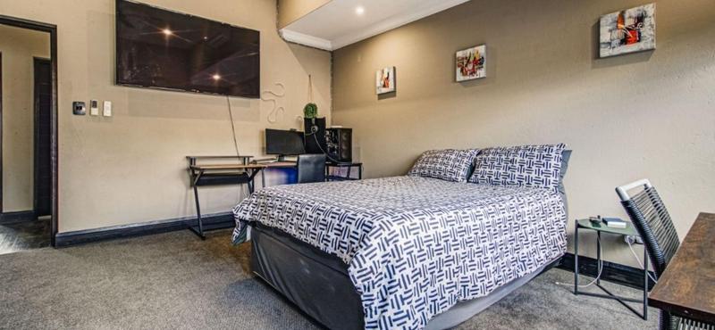 5 Bedroom Property for Sale in Bredell Gauteng