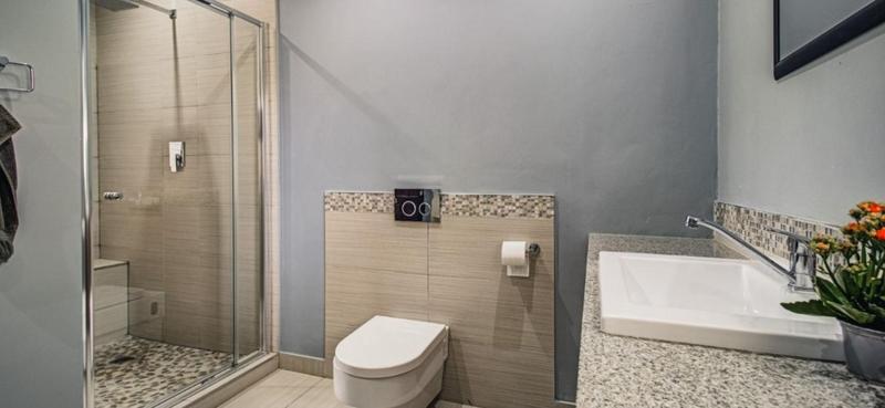 5 Bedroom Property for Sale in Bredell Gauteng