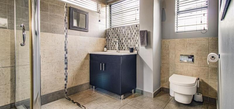 5 Bedroom Property for Sale in Bredell Gauteng