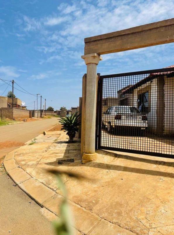 3 Bedroom Property for Sale in Orange Farm Gauteng