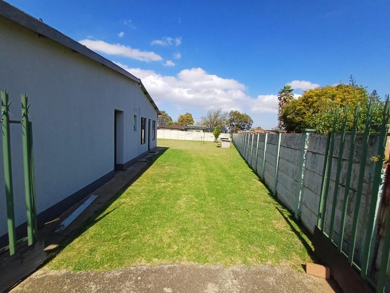 3 Bedroom Property for Sale in Sonland Park Gauteng