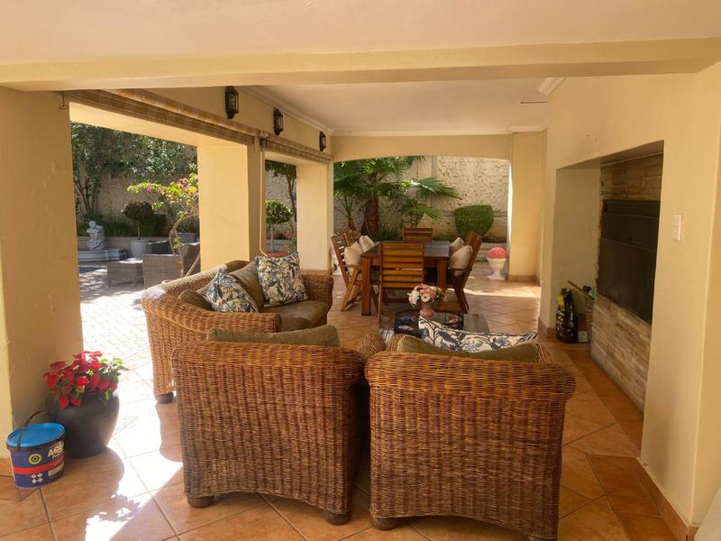 To Let 4 Bedroom Property for Rent in Dainfern Golf Estate Gauteng