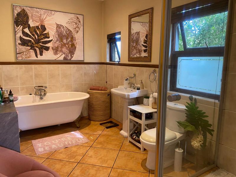 To Let 4 Bedroom Property for Rent in Dainfern Golf Estate Gauteng