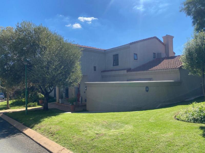 To Let 4 Bedroom Property for Rent in Dainfern Golf Estate Gauteng