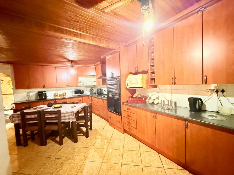 6 Bedroom Property for Sale in Vanderbijlpark CE 2 Gauteng