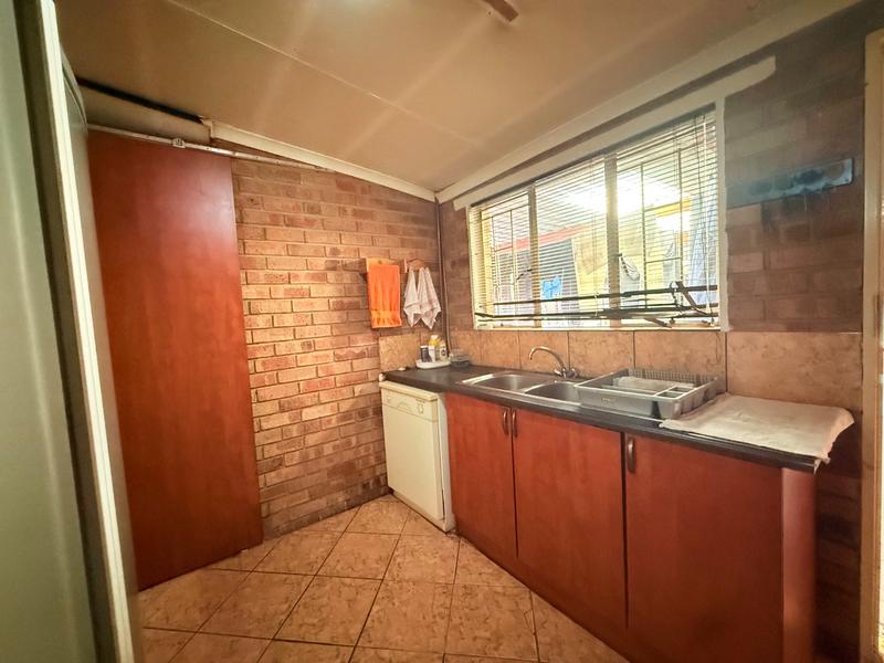 6 Bedroom Property for Sale in Vanderbijlpark CE 2 Gauteng