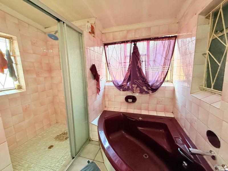 6 Bedroom Property for Sale in Vanderbijlpark CE 2 Gauteng