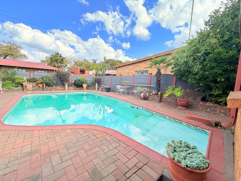 6 Bedroom Property for Sale in Vanderbijlpark CE 2 Gauteng