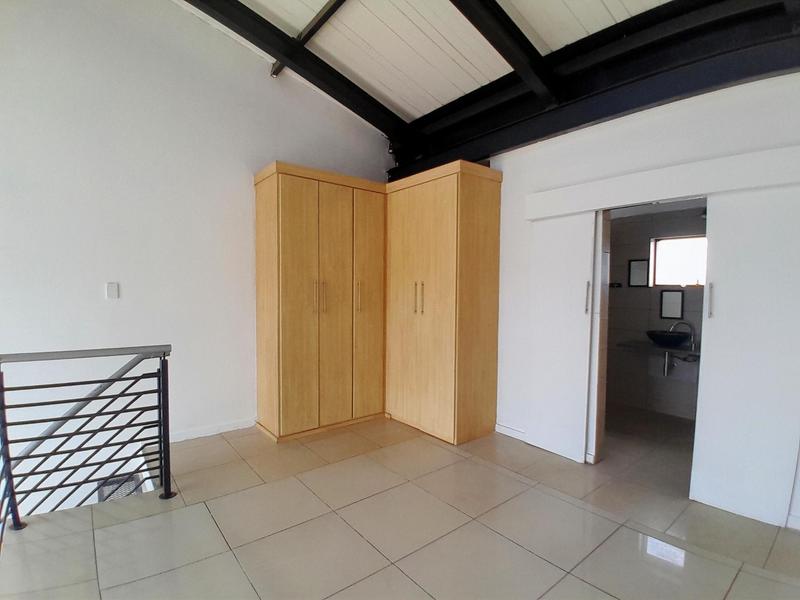 1 Bedroom Property for Sale in Rooihuiskraal North Gauteng