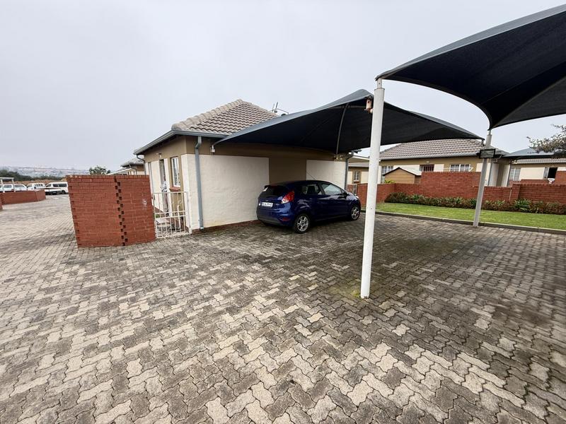 2 Bedroom Property for Sale in The Reeds Gauteng