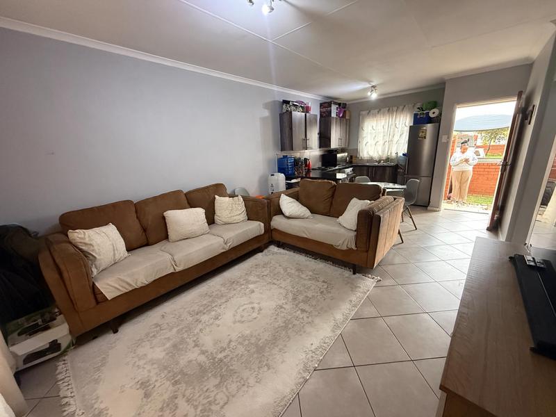 2 Bedroom Property for Sale in The Reeds Gauteng