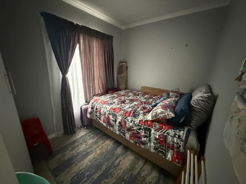 2 Bedroom Property for Sale in The Reeds Gauteng