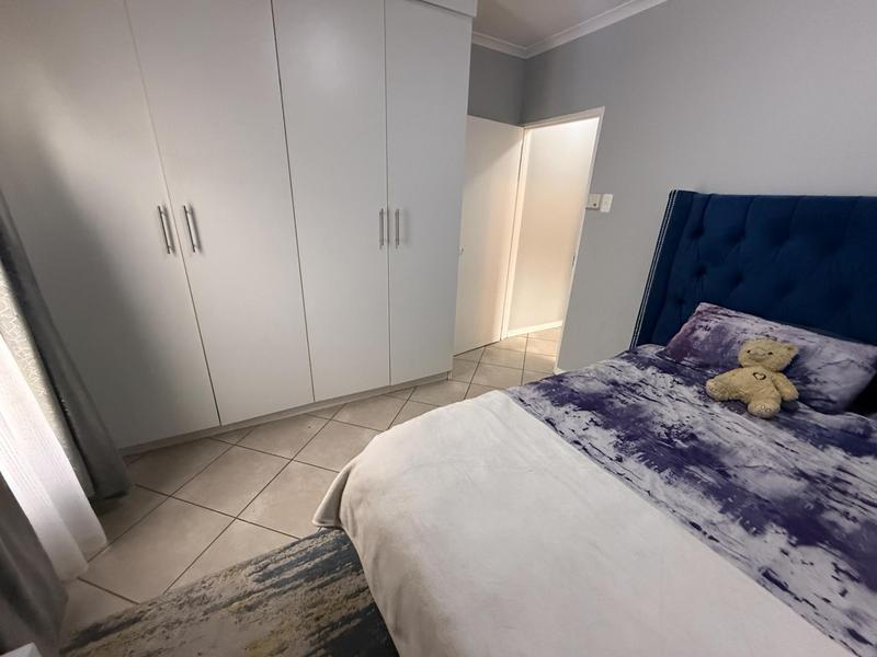 2 Bedroom Property for Sale in The Reeds Gauteng