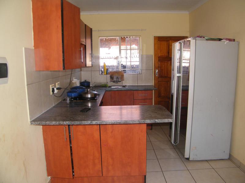 2 Bedroom Property for Sale in The Orchards Gauteng