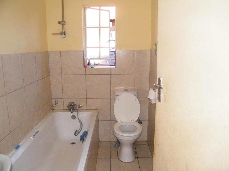 2 Bedroom Property for Sale in The Orchards Gauteng