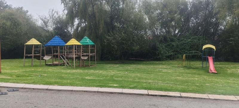 To Let 2 Bedroom Property for Rent in Lindhaven Gauteng