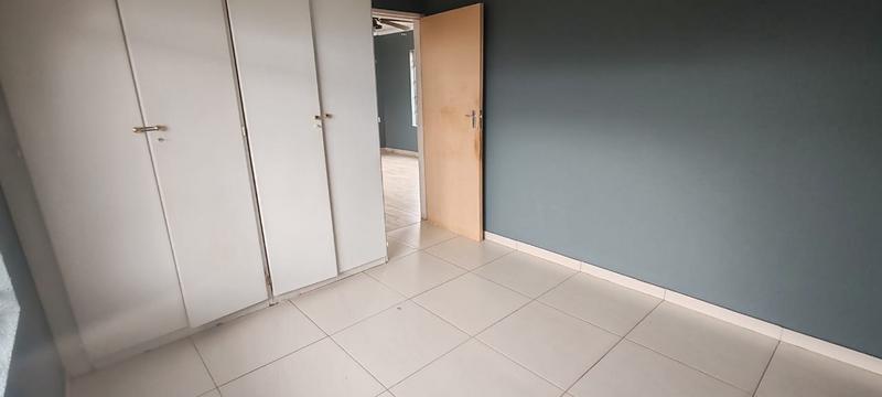 To Let 2 Bedroom Property for Rent in Lindhaven Gauteng