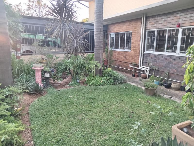 5 Bedroom Property for Sale in Pretoria Gardens Gauteng
