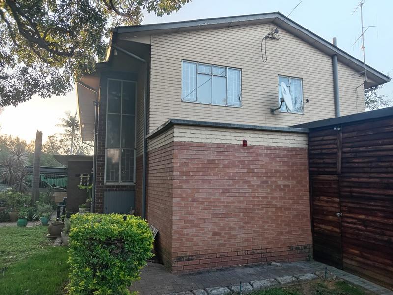 5 Bedroom Property for Sale in Pretoria Gardens Gauteng