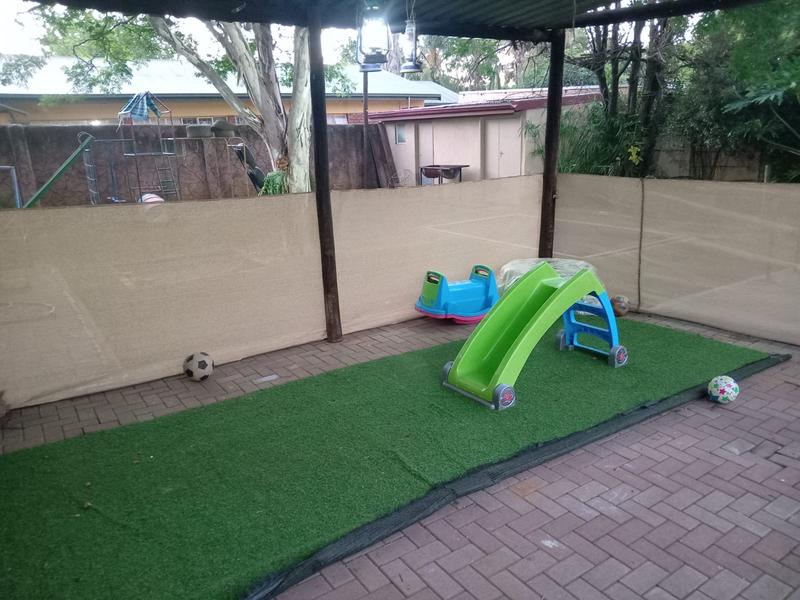 5 Bedroom Property for Sale in Pretoria Gardens Gauteng