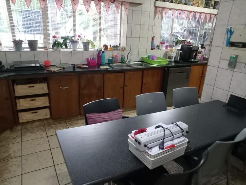 5 Bedroom Property for Sale in Pretoria Gardens Gauteng