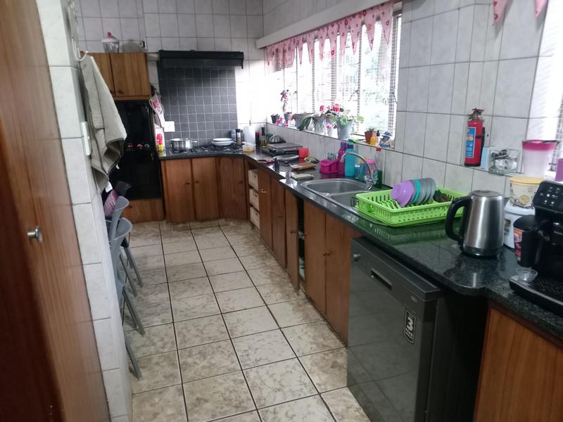 5 Bedroom Property for Sale in Pretoria Gardens Gauteng