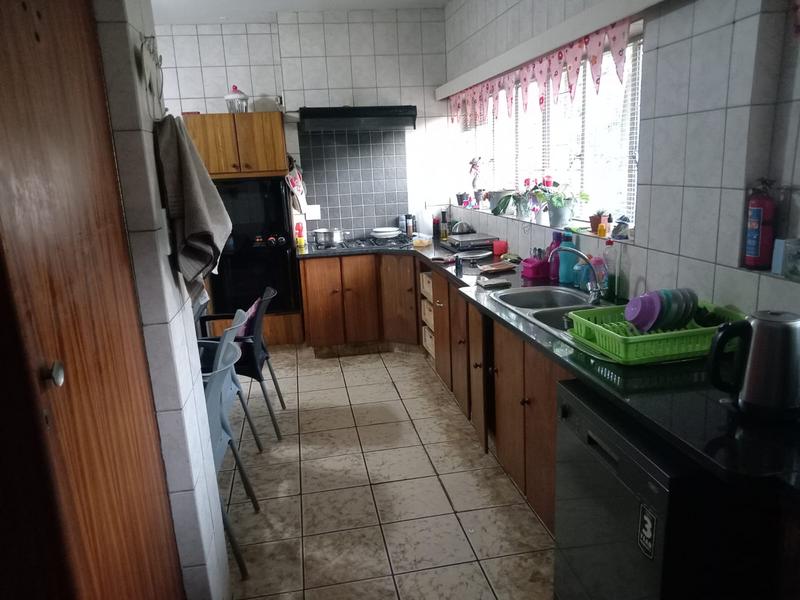 5 Bedroom Property for Sale in Pretoria Gardens Gauteng