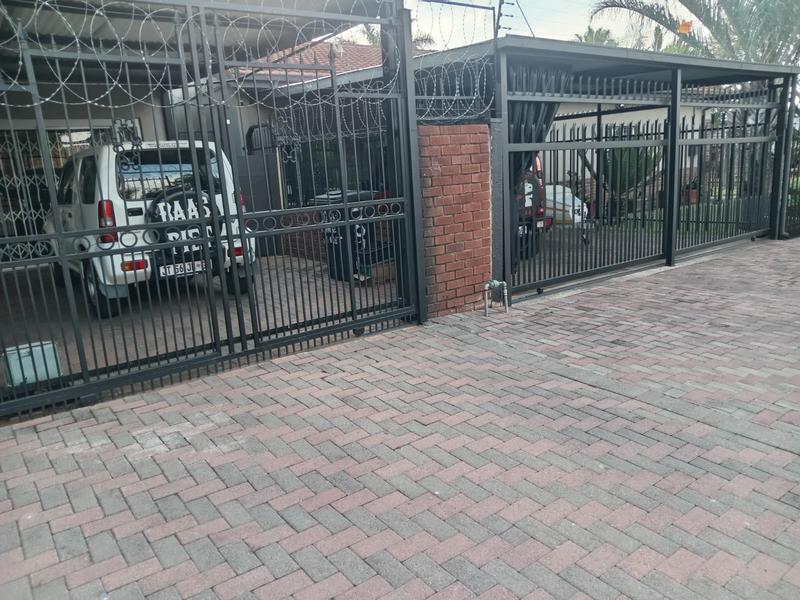 6 Bedroom Property for Sale in Pretoria Gardens Gauteng