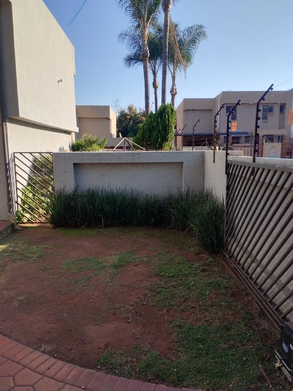 To Let 3 Bedroom Property for Rent in Clubview Gauteng