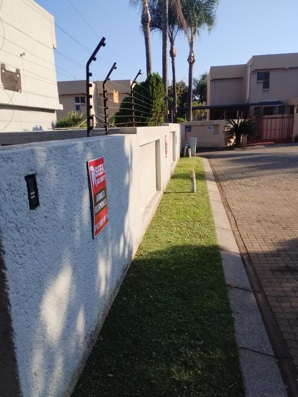 To Let 3 Bedroom Property for Rent in Clubview Gauteng