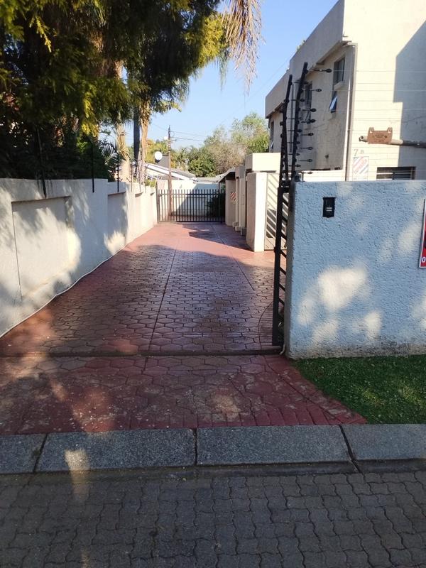 To Let 3 Bedroom Property for Rent in Clubview Gauteng