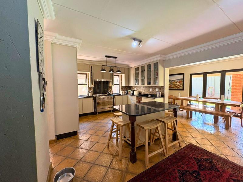 4 Bedroom Property for Sale in Glen Marais Gauteng