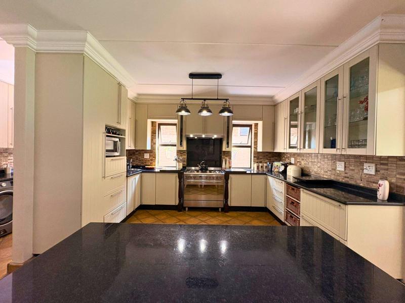4 Bedroom Property for Sale in Glen Marais Gauteng