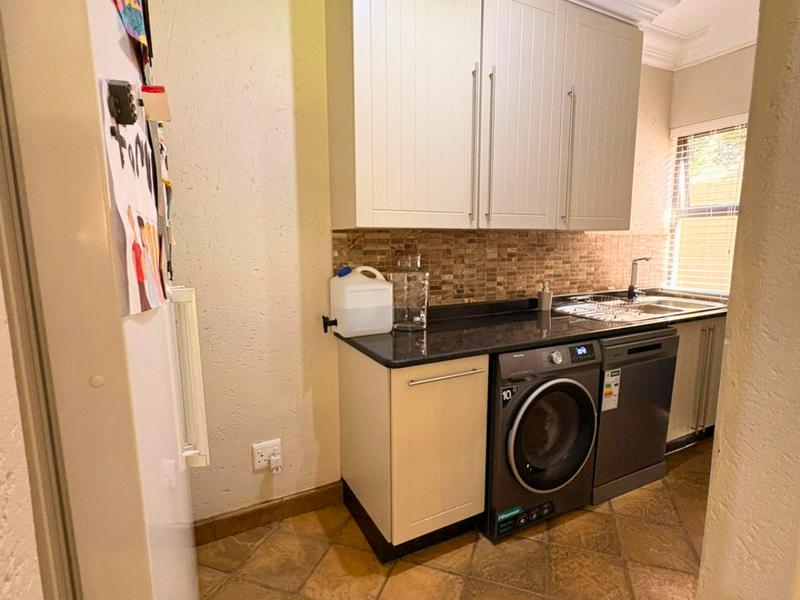 4 Bedroom Property for Sale in Glen Marais Gauteng