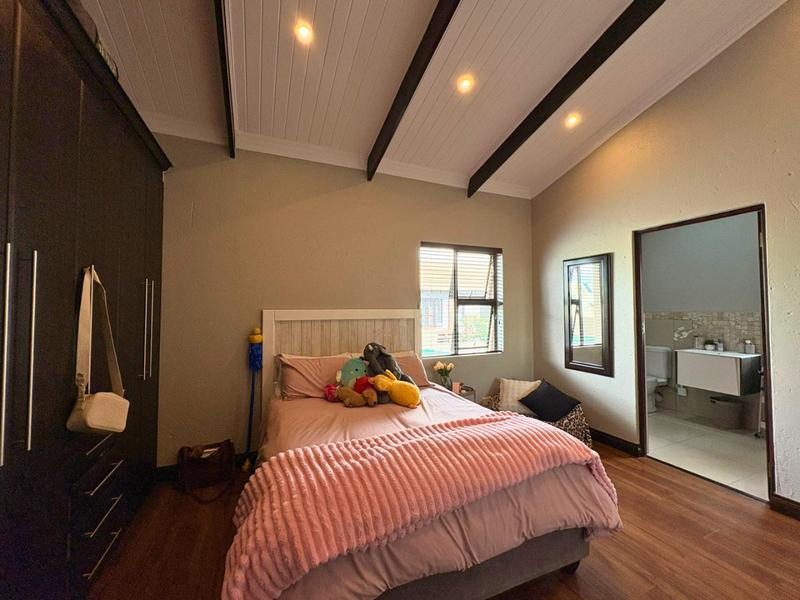 4 Bedroom Property for Sale in Glen Marais Gauteng