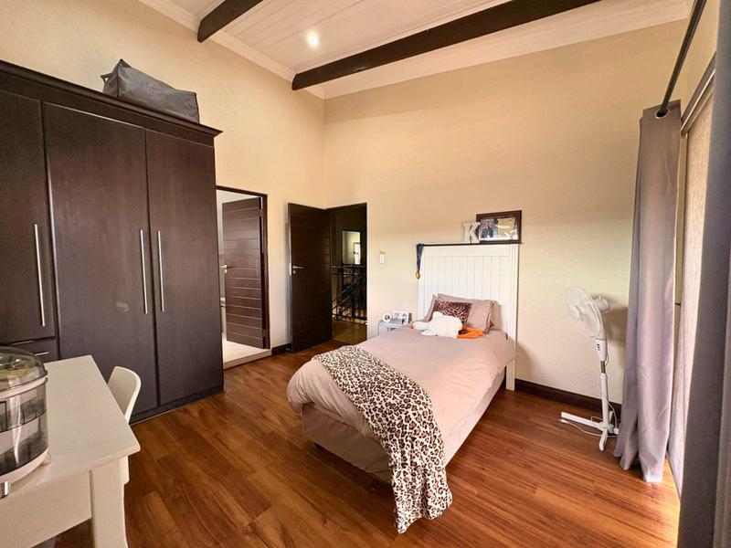 4 Bedroom Property for Sale in Glen Marais Gauteng