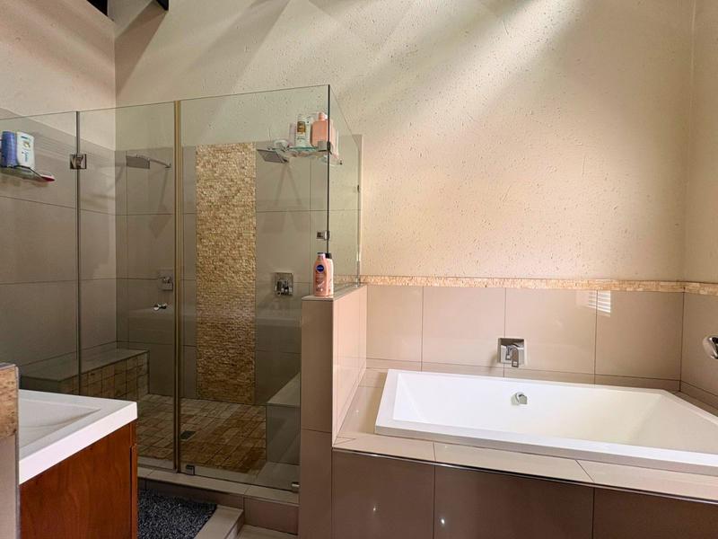 4 Bedroom Property for Sale in Glen Marais Gauteng