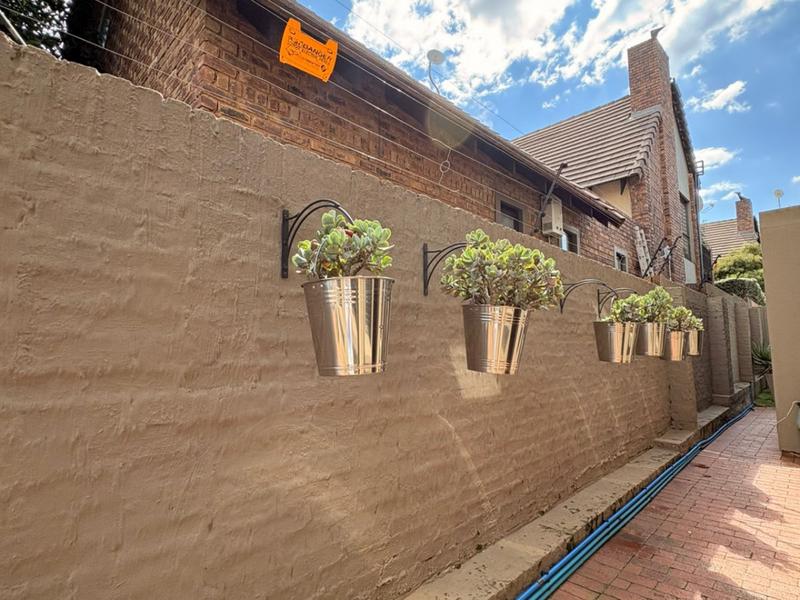 4 Bedroom Property for Sale in Glen Marais Gauteng